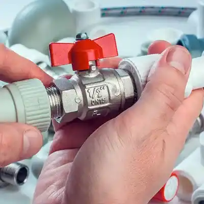 Quelles sont les principales causes de bouchons de canalisation au sein de votre douche ?